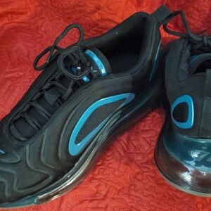 Nike Air Max 720 Black and Teal Athletic Shoes